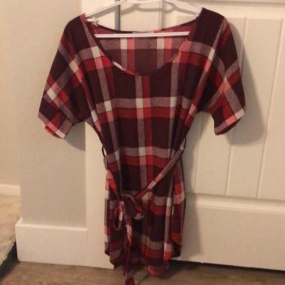 Plaid maroon tunic - Picture 1 of 2
